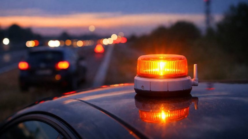 Descubre cuánto vale la baliza V16 conectada con la DGT